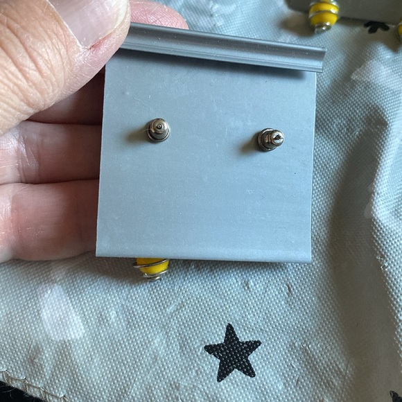 Red & yellow dangle beaded pierced earrings new old stock - Picture 2 of 3